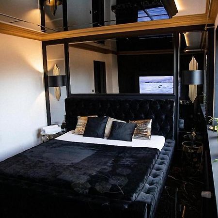 Apartament Black Night Willa Pułkowa Warszawa Zewnętrze zdjęcie