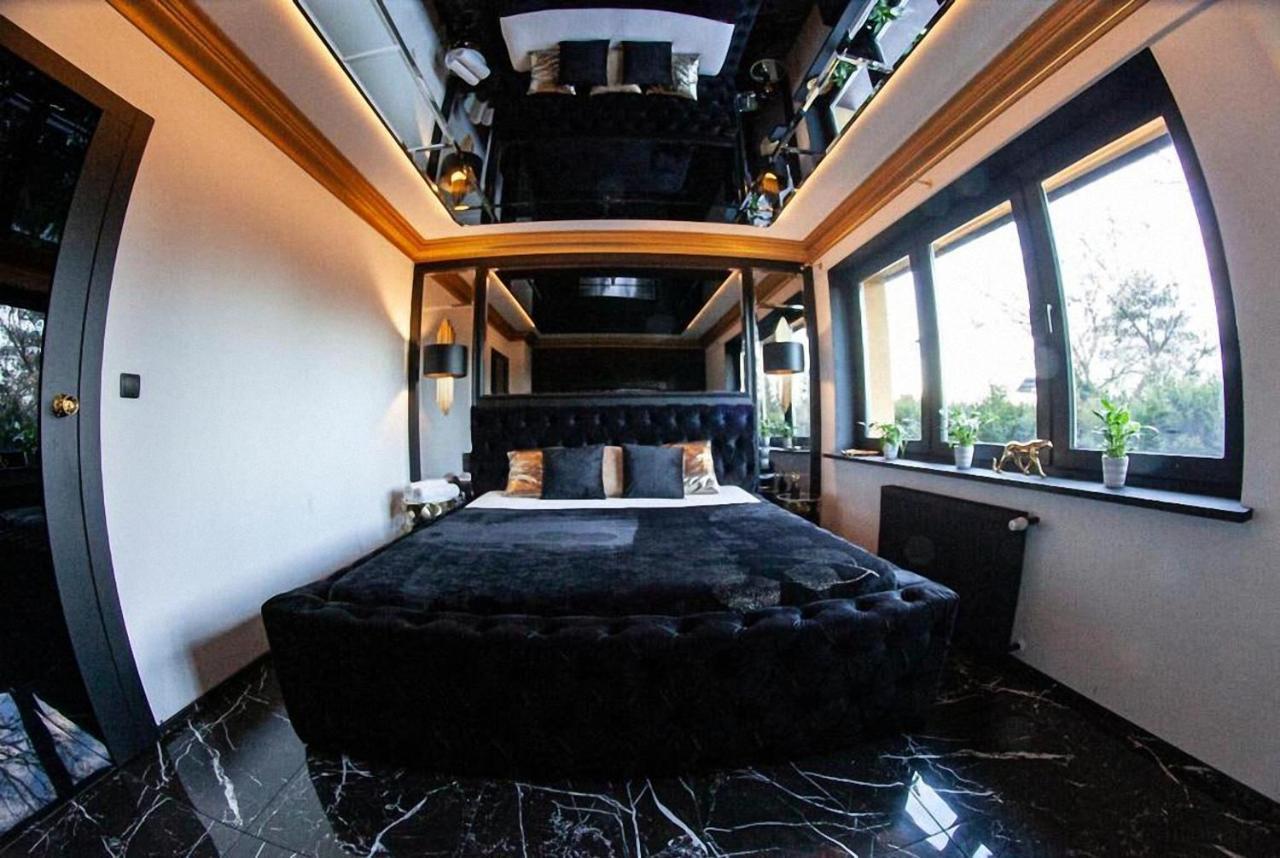 Apartament Black Night Willa Pułkowa Warszawa Zewnętrze zdjęcie